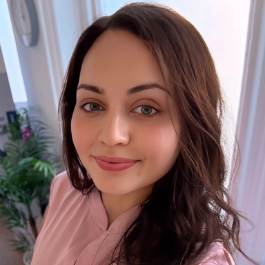 Dr Nadia Abuhussein portrait